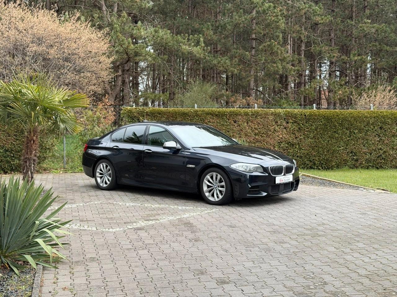 BMW M550 d xDrive Standheizung Bi-Xenon Softclose