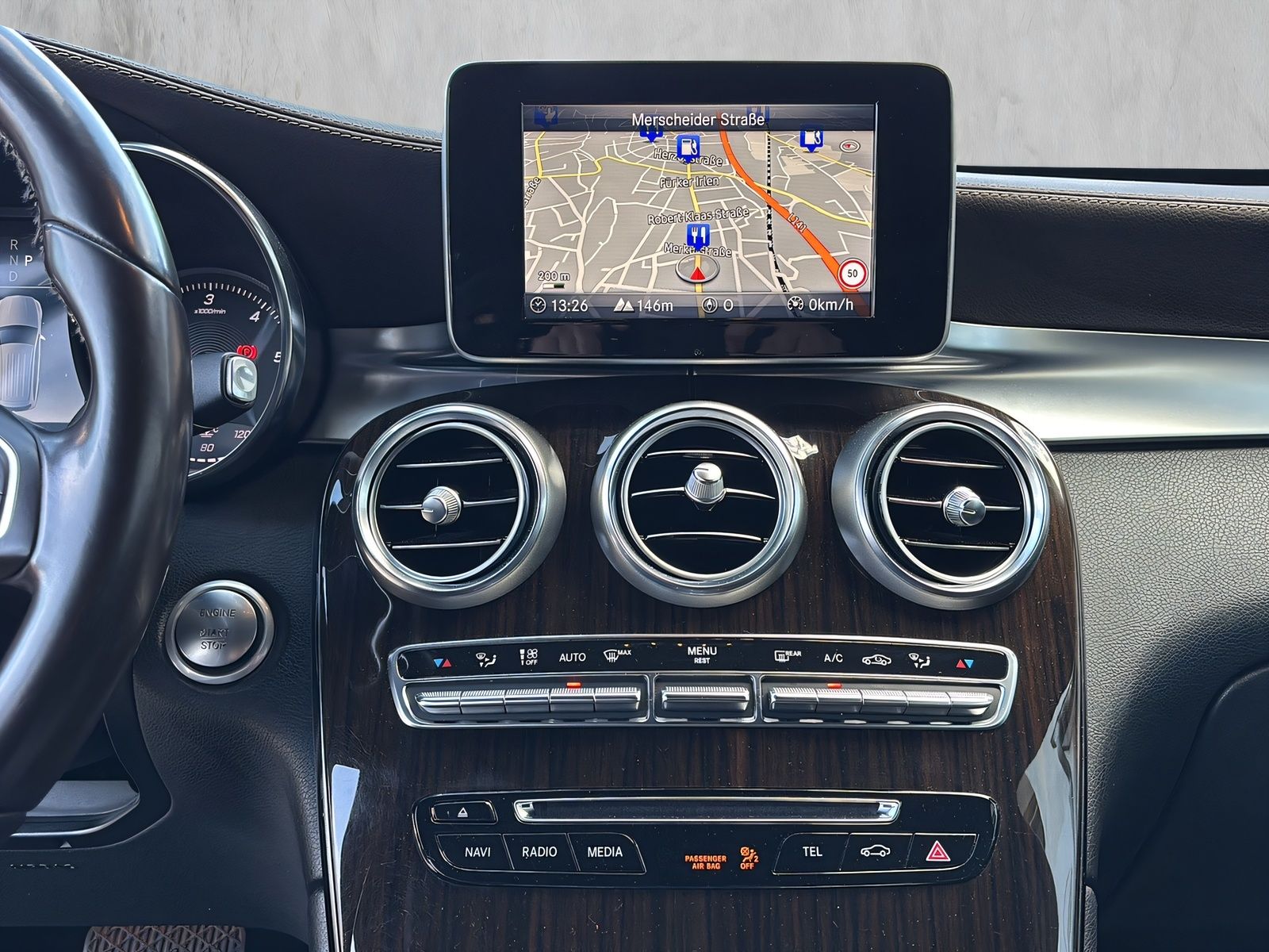 Fahrzeugabbildung Mercedes-Benz GLC 250 d 4Matic EXCLUSIVE BURMESTER AHK LED PDC