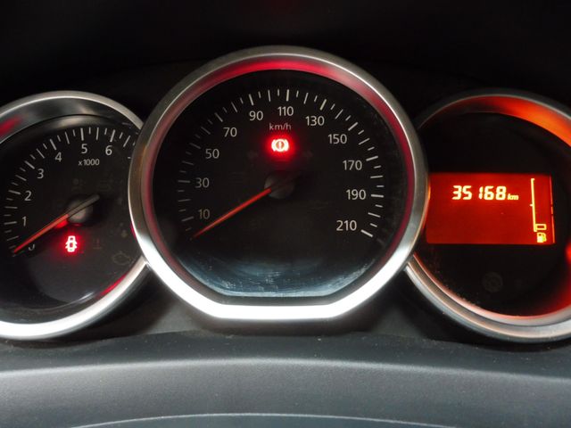 Dacia Sandero II Laureate, 8-fach bereift