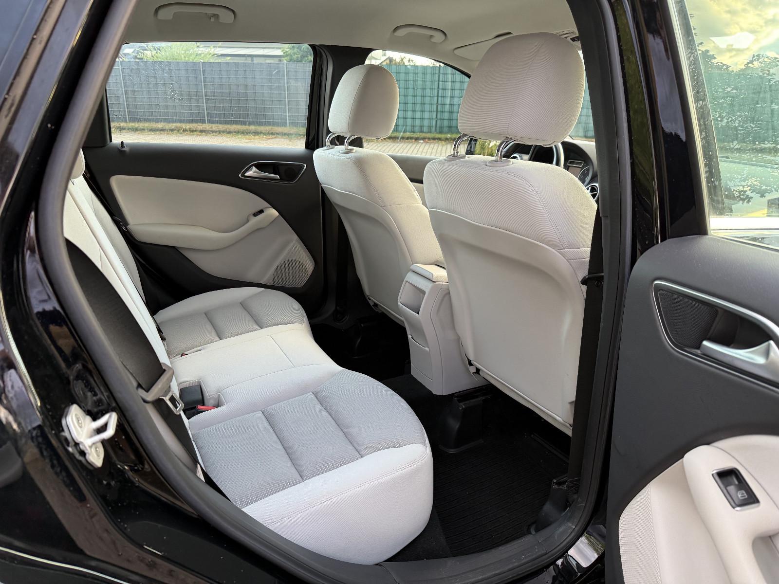 Mercedes-Benz B 200 kamera