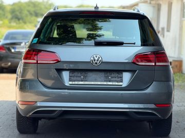 Volkswagen Golf - 9