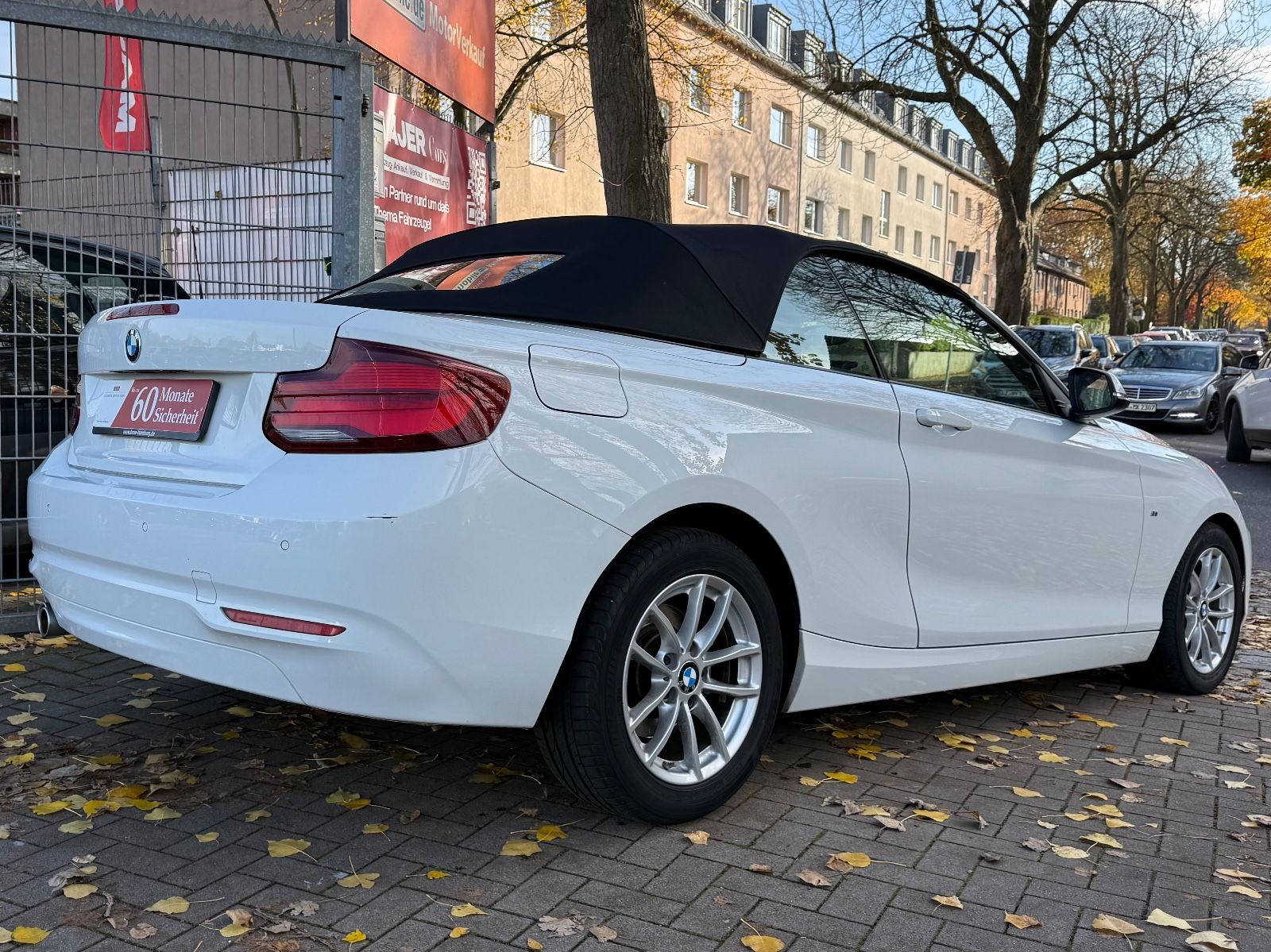 Fahrzeugabbildung BMW 218i Cabrio Advantage*LED*NAVI*ALU*PDC*SHZ