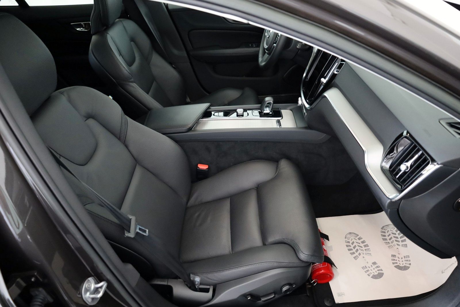 Fahrzeugabbildung Volvo V60 Kombi Plus Bright Leder,Navi,LED,PanDach,ACC