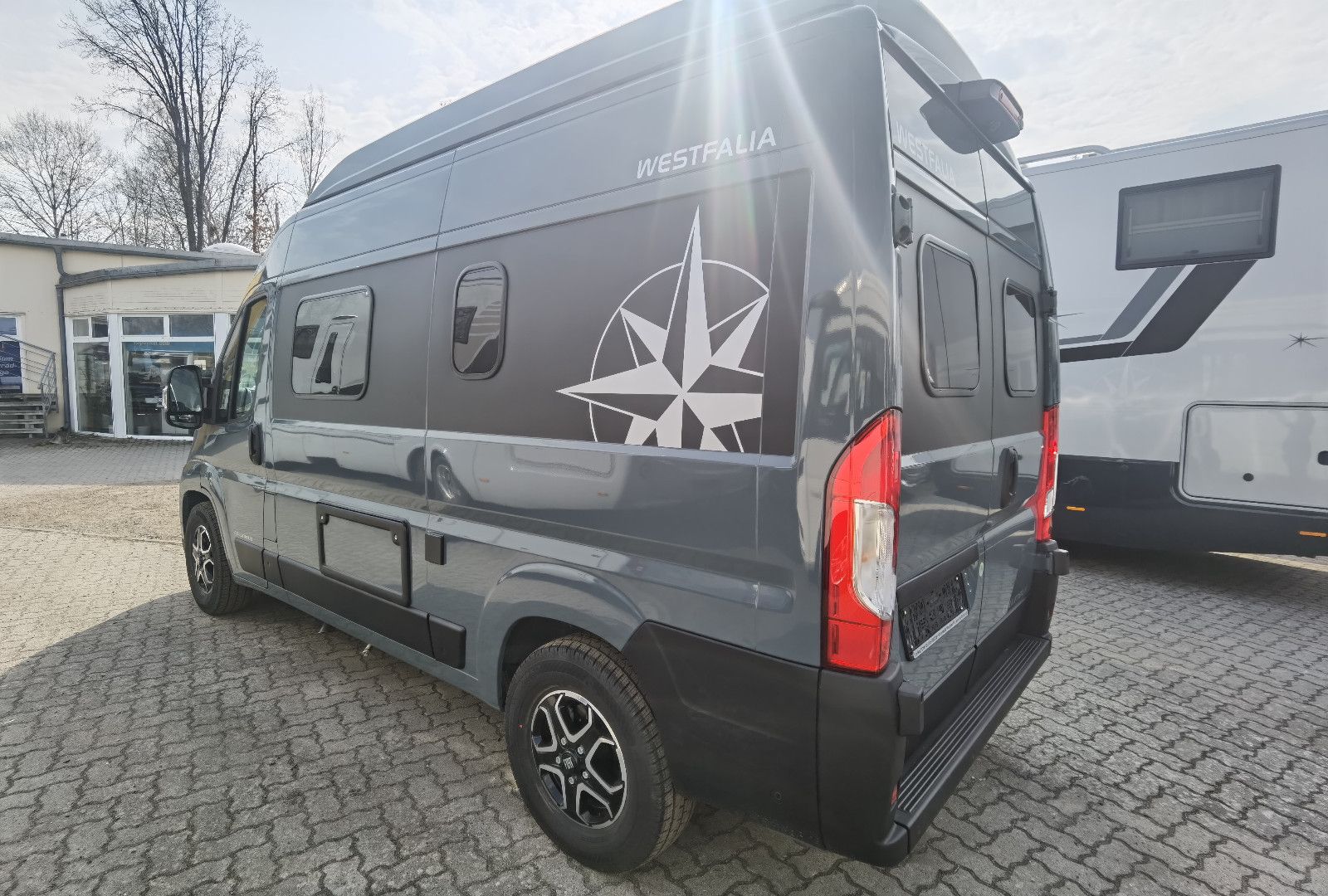 Fahrzeugabbildung Westfalia Columbus 540 D mit Aufstelldach