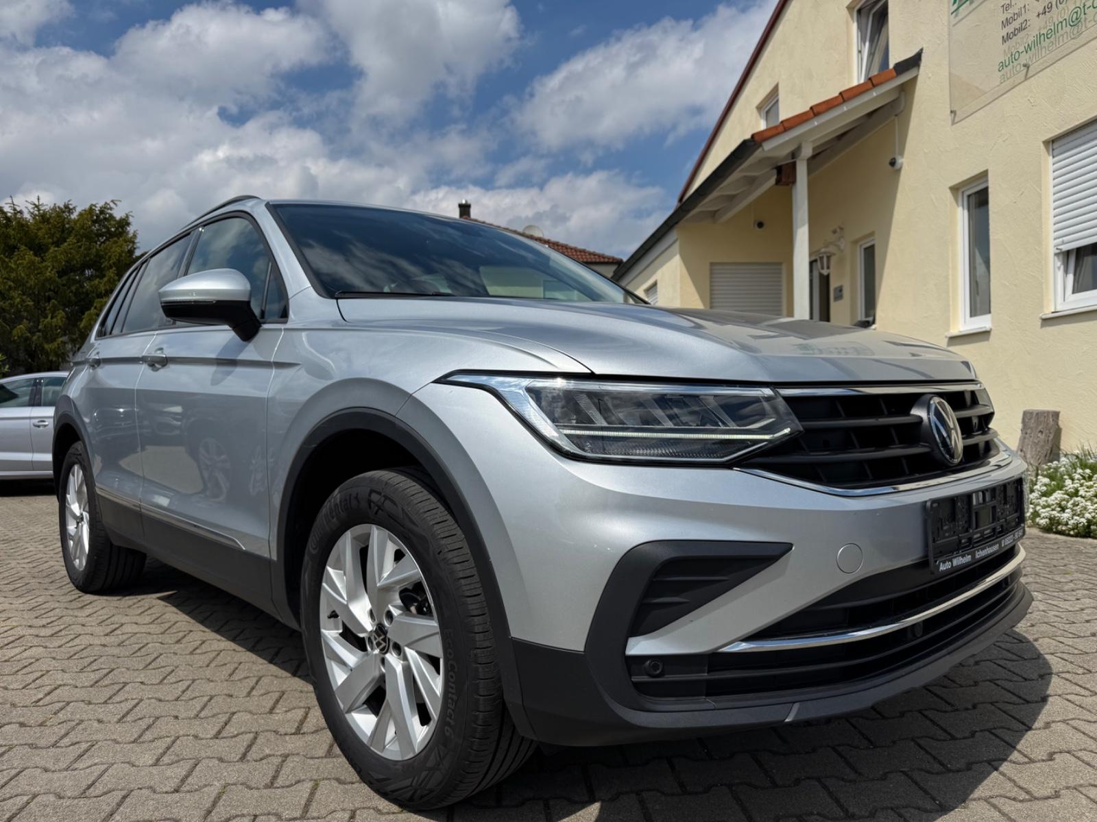 Volkswagen Tiguan Life 4M 2.0TDI DSG AHK Kamera LED LenkHz