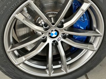 Fahrzeugabbildung BMW 540i xD M Sport ACC HUD 360° DAB H/K DisplKey