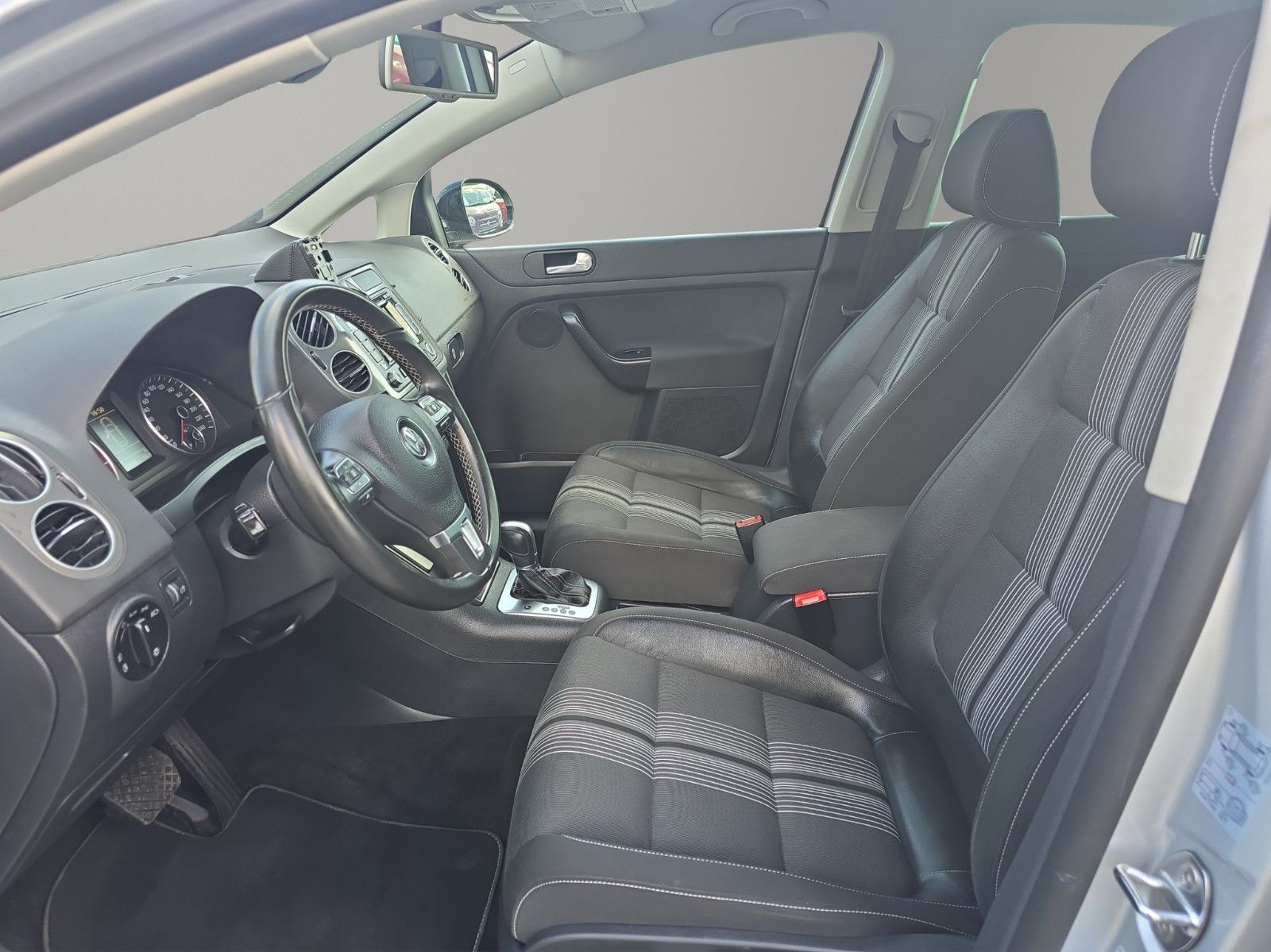 Fahrzeugabbildung Volkswagen Golf Plus VI Match DSG AUTOMATIK TEMPOMAT NAVI