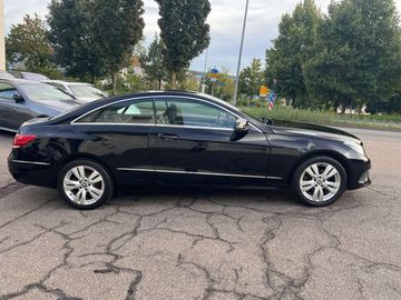 Mercedes E 200 - 6