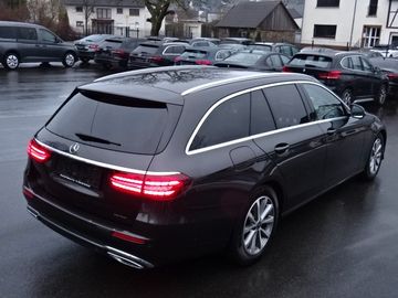 Mercedes E 200 - 7