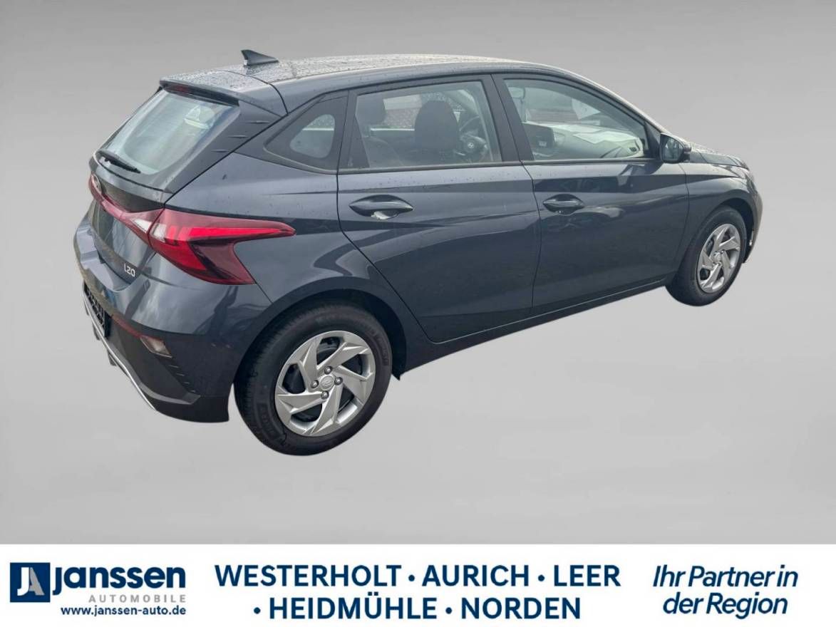 Fahrzeugabbildung Hyundai i20 Select Funktionspaket PDC Navi Rückfahrkamer