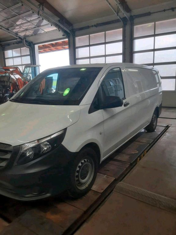 Image of Mercedes-Benz Vito