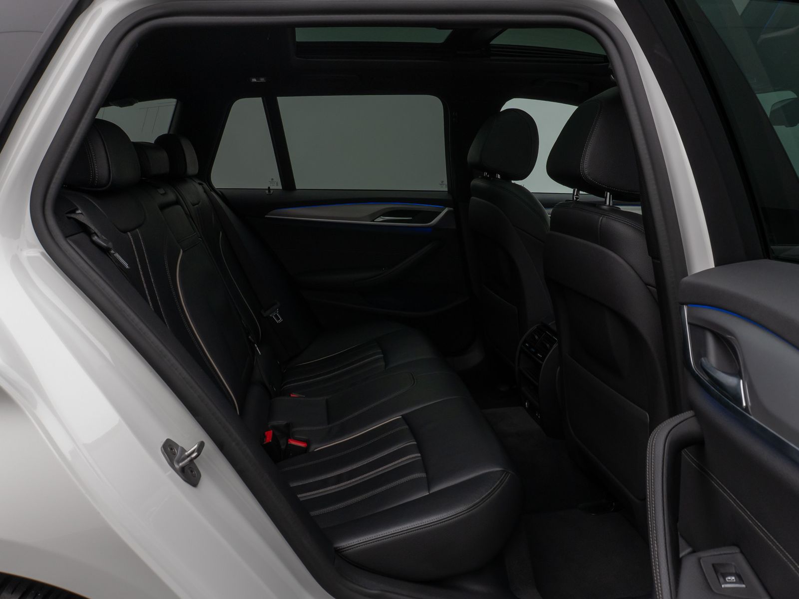 Fahrzeugabbildung BMW 520d Sport Line Kamera Panorama AHK HiFi Alarm