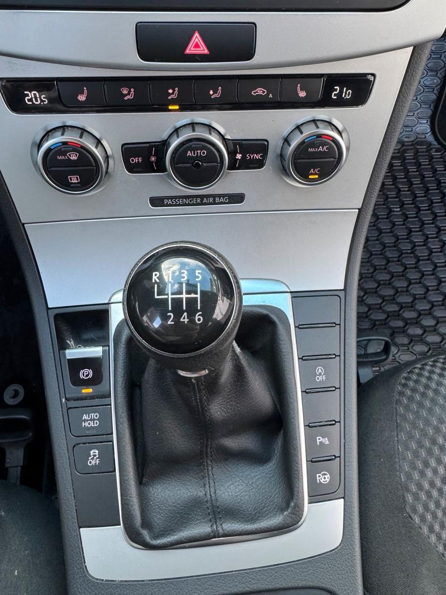 Volkswagen Passat 2014 — photo 9
