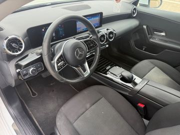 Mercedes CLA 180 Shooting Brake - 5