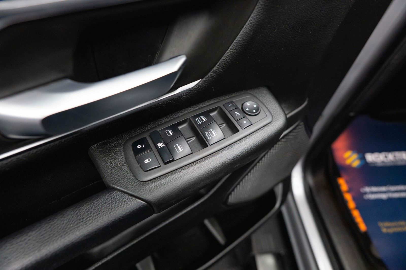 Fahrzeugabbildung Dodge RAM 5.7 V8 HEMI 4x4 OFFROAD Night-Paket *LED*19%