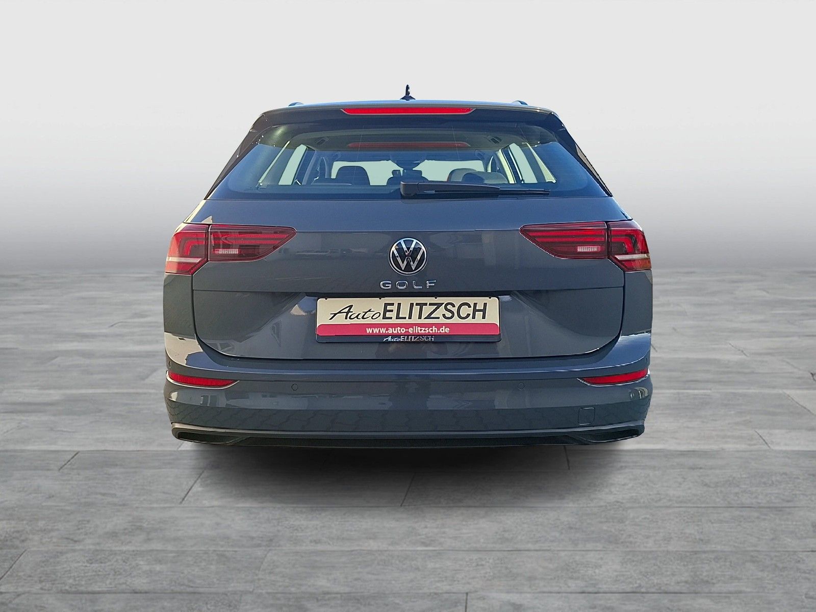 Fahrzeugabbildung Volkswagen Golf VIII Variant TSI Life LEDplus Navi AID ACC