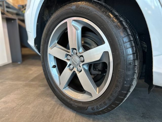 Audi Q3 2.0 TFSI quattro *Xenon*Klima*SHZ*Navi*PDC*