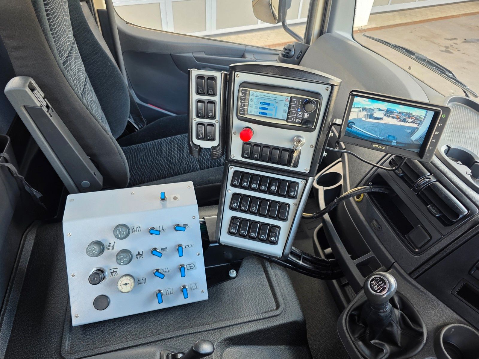 Fahrzeugabbildung Mercedes-Benz Atego 1323 LKO FAUN VIAJET 6 R H - Heckabsaugung