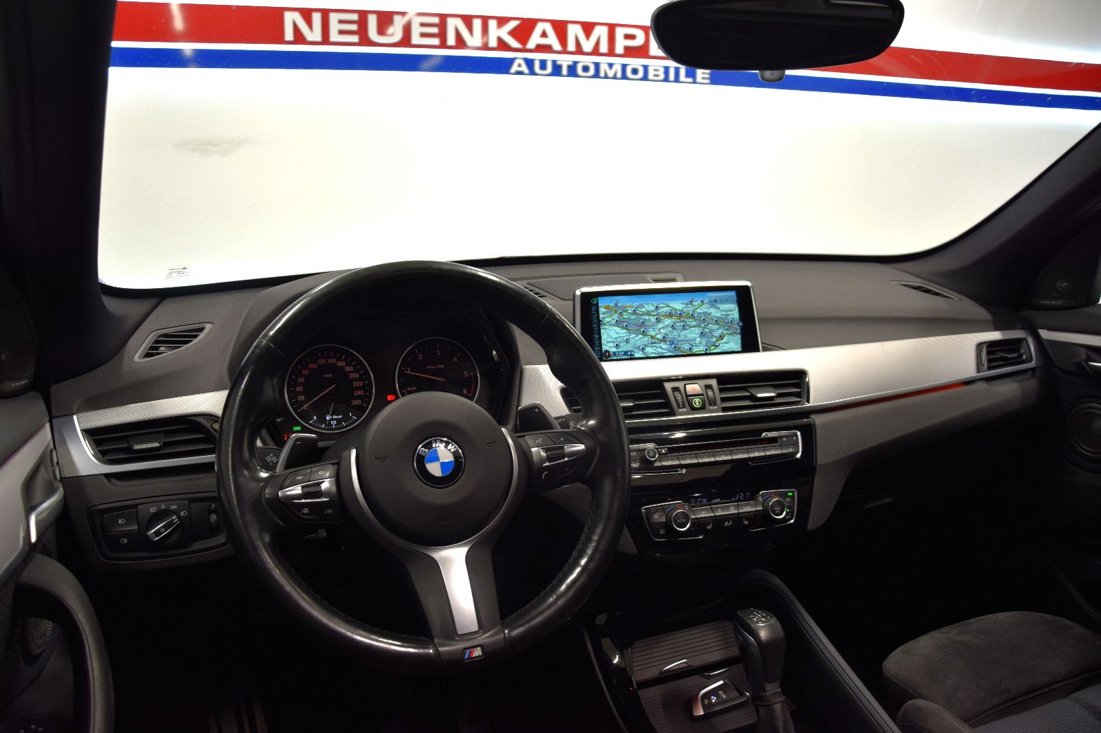 Fahrzeugabbildung BMW X1 xDrive 25d M Sport LED HuD ACC Panor. h/k AHK