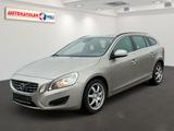 Volvo V60 Kombi 2.0 Momentum - gebrauchte Volvo V60 aus dem Jahr 2010