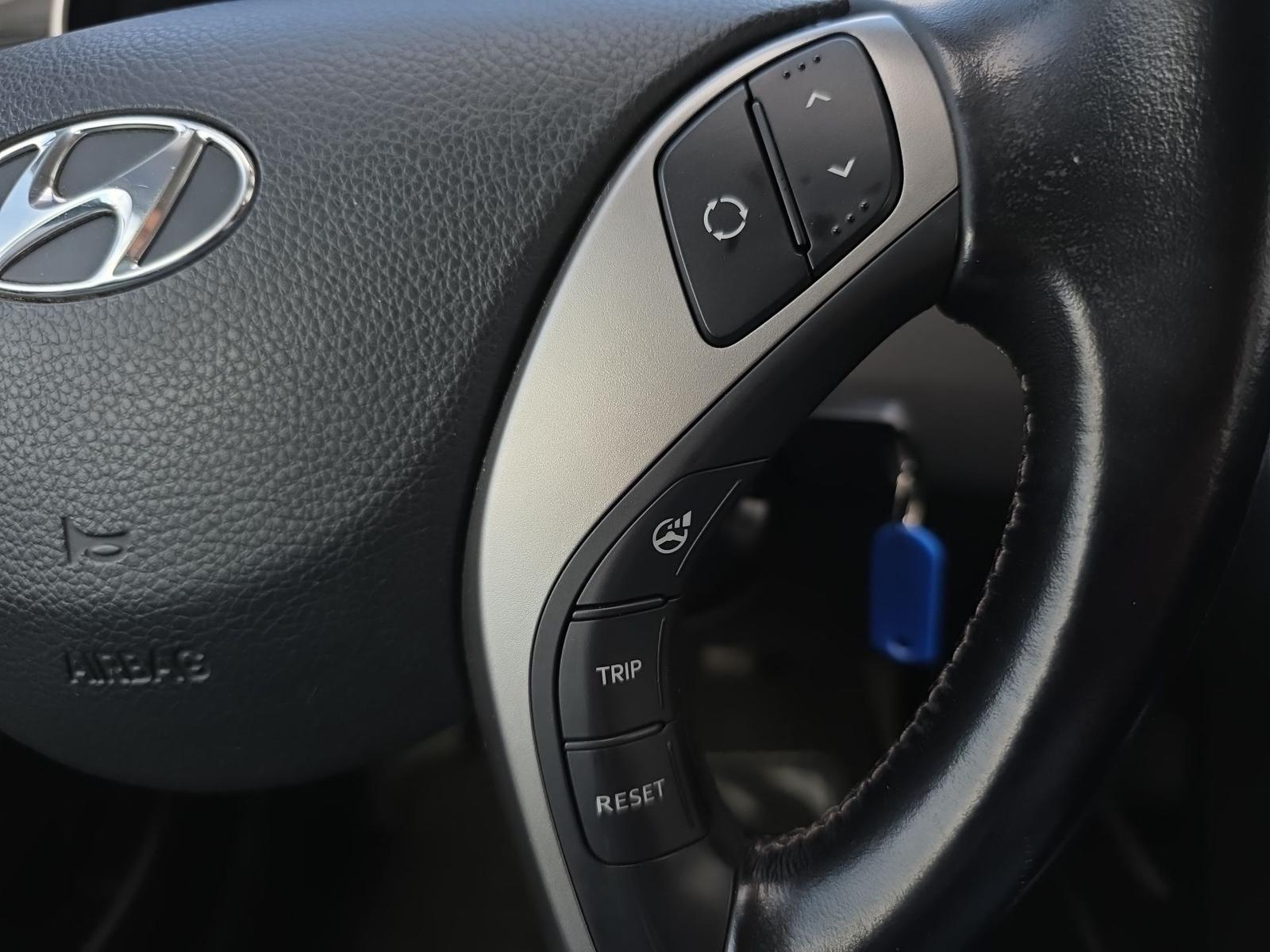 Hyundai i30 1.4 Classic Sitzheizung PDC Bluetooth Klima