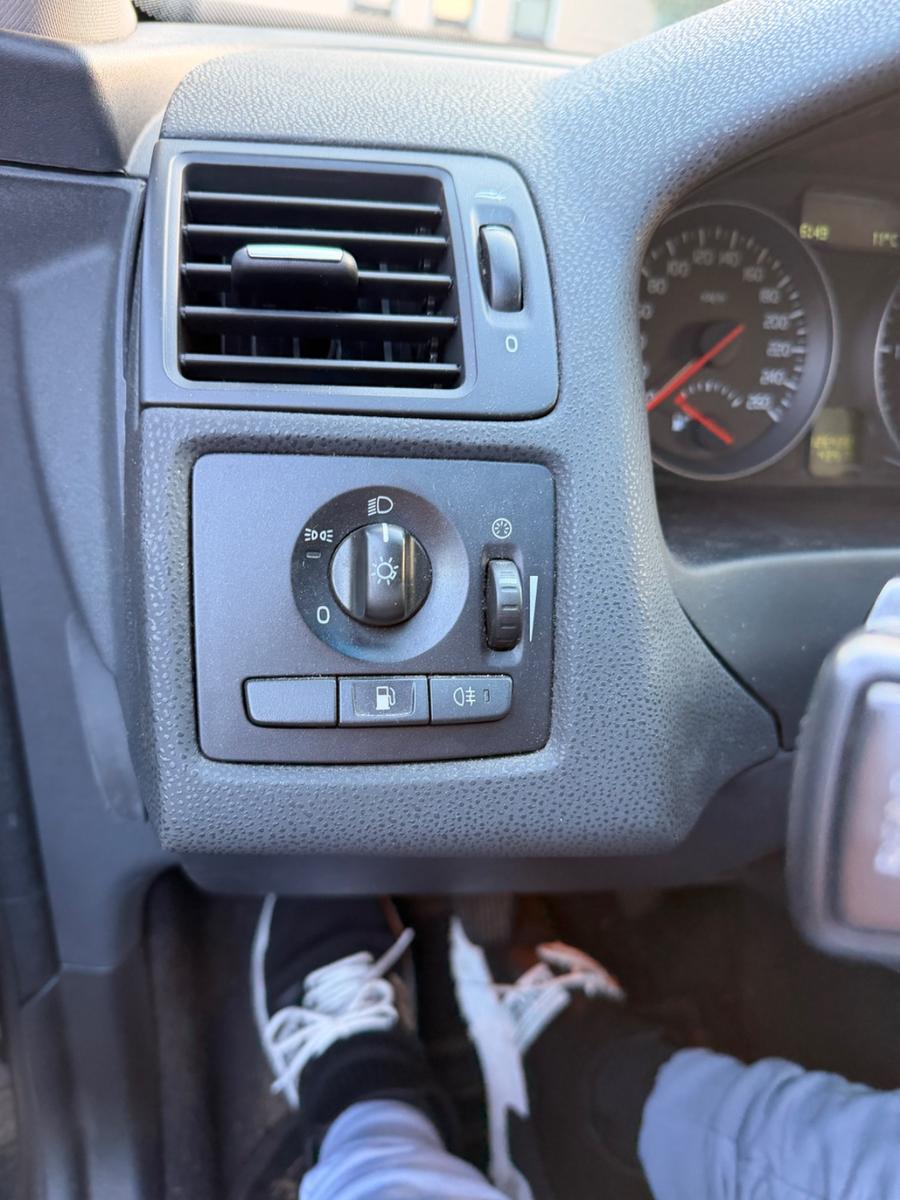 Volvo V50 2009 — photo 15