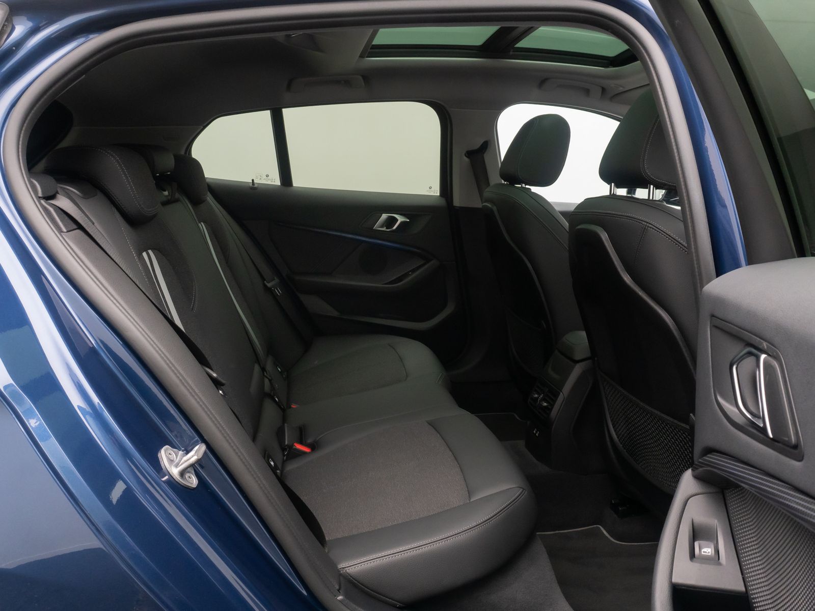 Fahrzeugabbildung BMW 118i Sport Line Kamera DAB DriveAs HiFi Panorama
