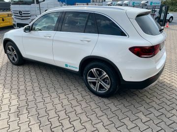 Fahrzeugabbildung Mercedes-Benz GLC 220  d 4Matic AHK Kamera Navi sofort !