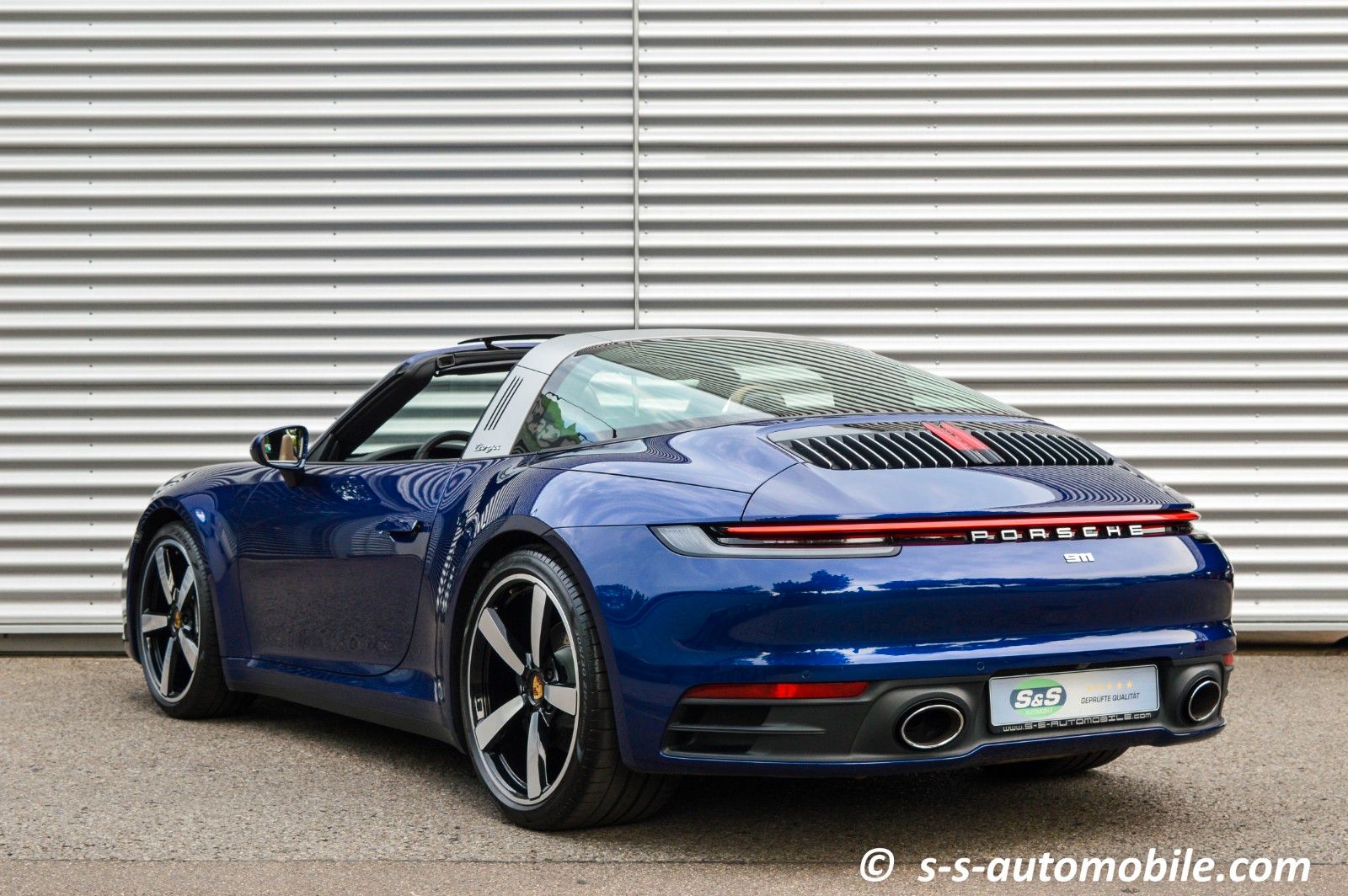 Porsche 992 Targa 4 PDLS Leder Beige BOSE SAGA 1.Hand foto 5