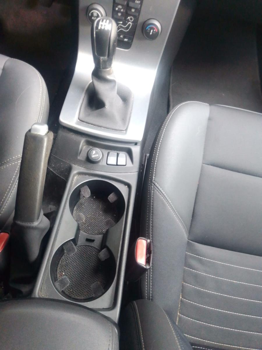 Volvo V50 2004 — photo 13