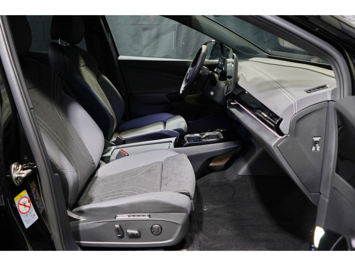 Volkswagen ID.4 Pro Black Edition AHK IQ.Light 360 Kamera foto 5