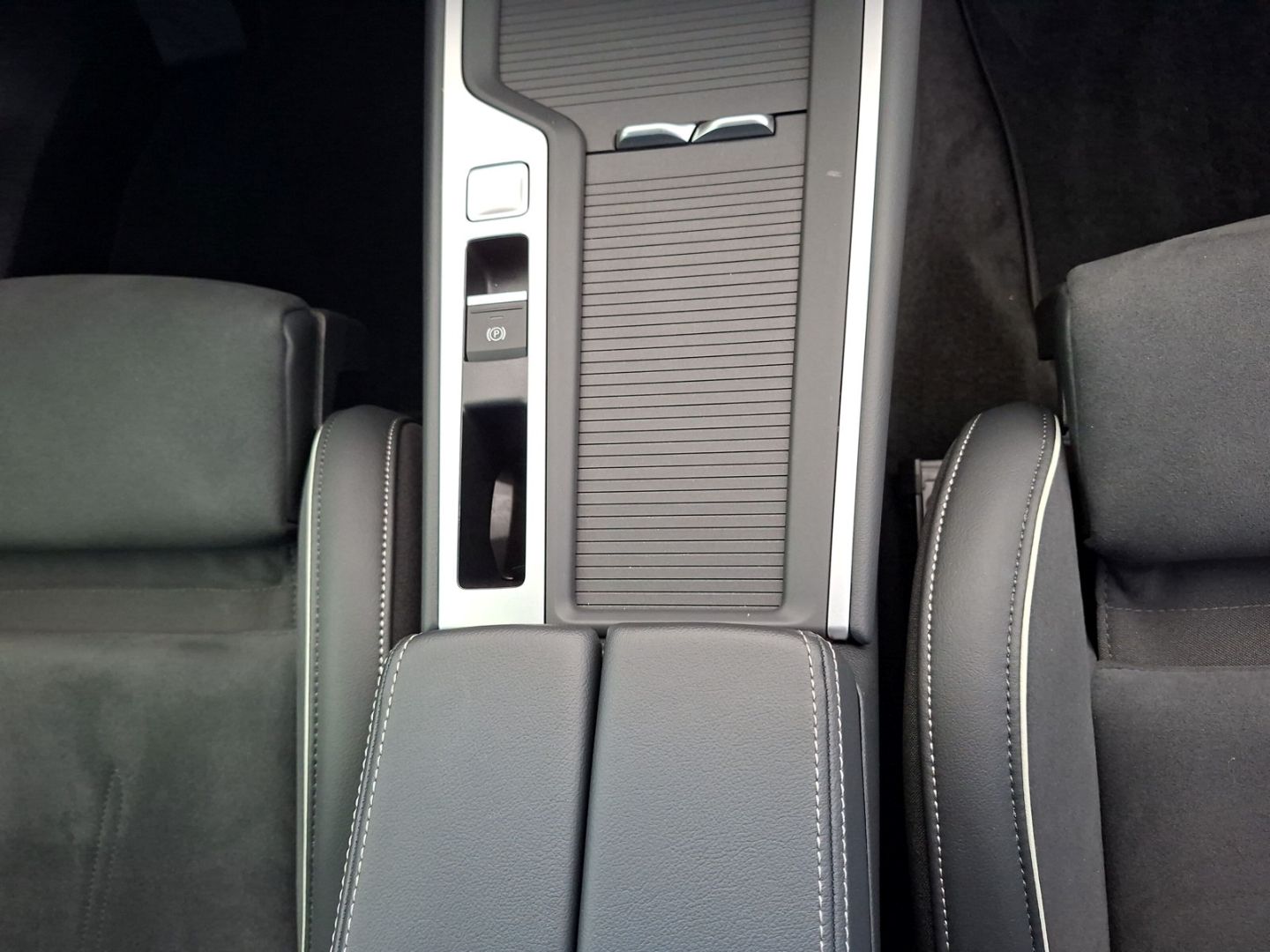 Passat 1.5 TSI DSG eHybrid Business *AHK*HUD*ACC