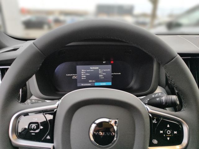 VOLVO XC 60 (Bild 15 von Array)