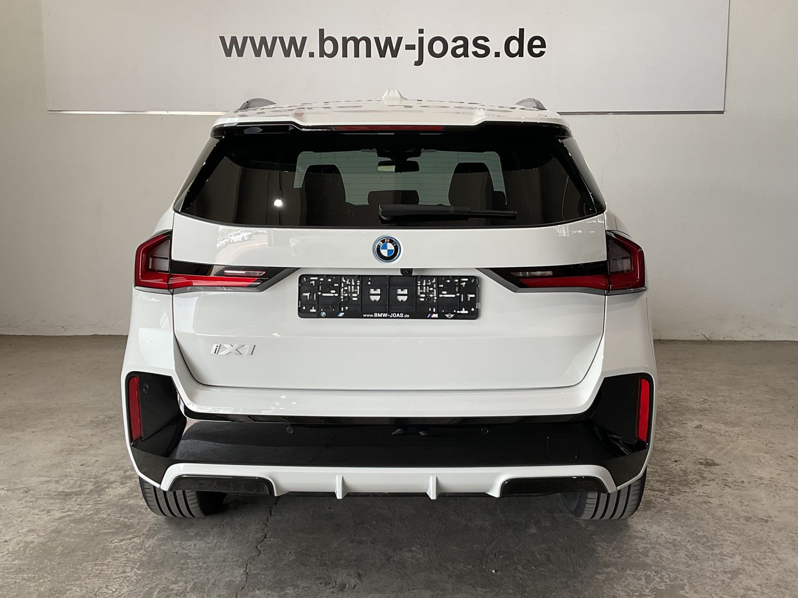Fahrzeugeinzelansicht 18 Fahrzeugabbildung BMW iX1 eDrive20 |Head-Up Displ. |AHK |elektr. Heckk