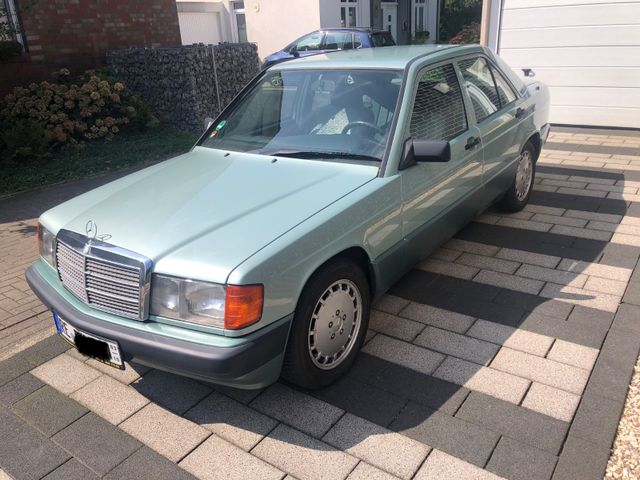 Mercedes-Benz 190 E KLIMA AUTOMATIK AHK RENTNERFZG H-ZULASSUNG