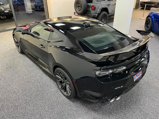 Fahrzeugabbildung Chevrolet CAMARO ZL1-1SE  6.2 V8 KOMPRESSOR CARBON SOFORT!