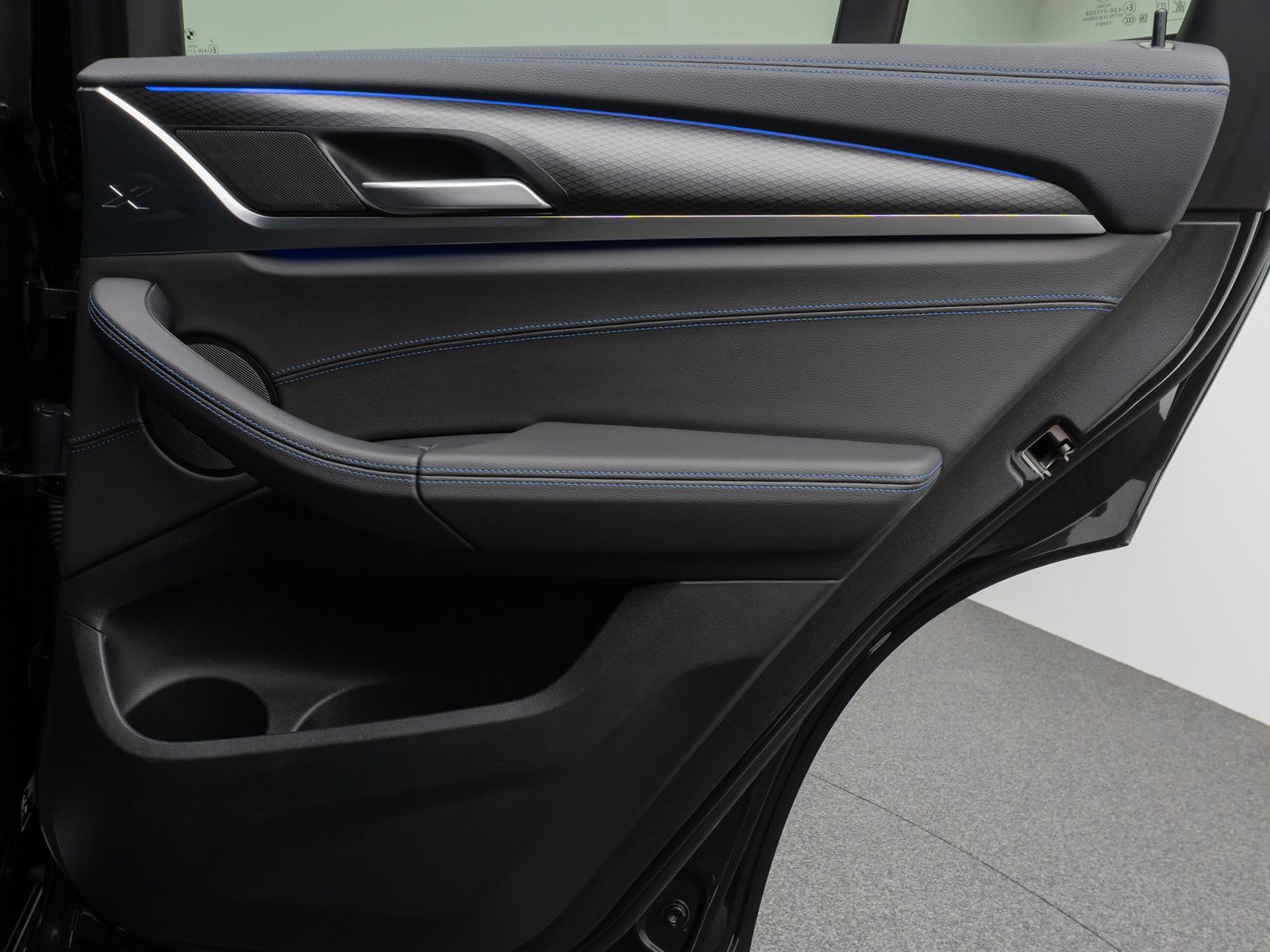 Fahrzeugabbildung BMW X3 xD30d M Sport Kamera Laser DAB HiFi AHK 20"