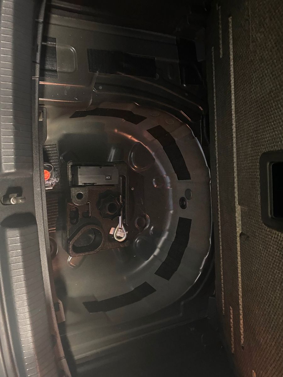 Fahrzeugabbildung Volkswagen Polo 1.0 TSI 70kW DSG Life+LED+APP CONNECT+NAVI+