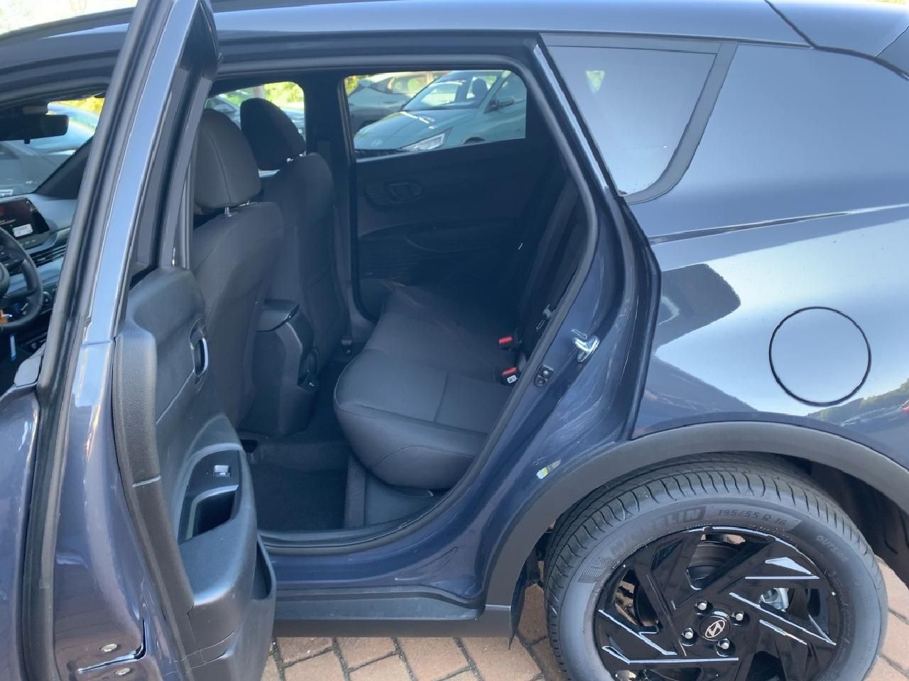 Fahrzeugabbildung Hyundai BAYON Blackline 2WD bis 30.06.!!!