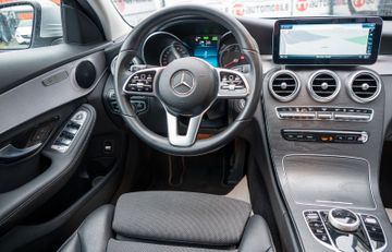 Fahrzeugabbildung Mercedes-Benz C 300de 9G-TRONIC AVANTGARDE LED|KAMERA|KEYLES