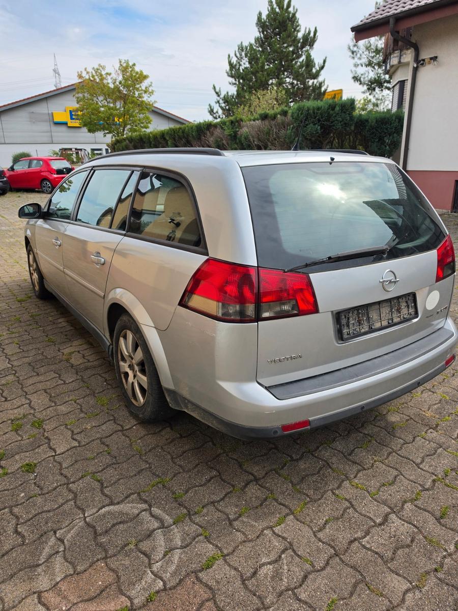 Opel Vectra 2005 — engine 1.910 cm³, 150 HP (110kW)