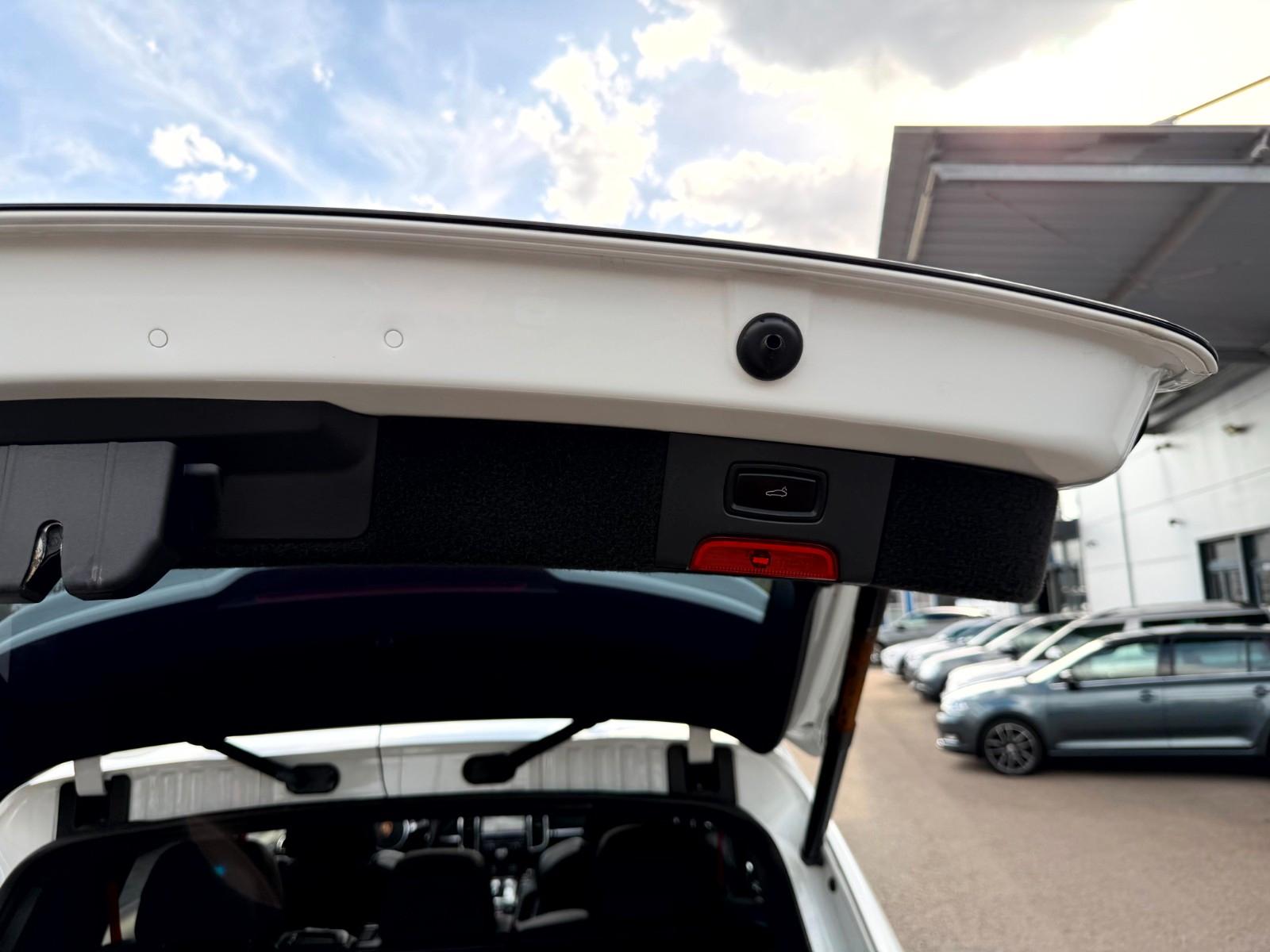 Porsche Cayenne GTS **APPROVED 9/2027** Pano_Luft_StandH