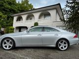 Mercedes-Benz CLS 350 CGI - - Mercedes-Benz CLS 350 mit Benzin-Antrieb: Coupé