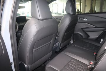 Fotografie des Nissan Qashqai 1.3 DIG-T MHEV Tekna Pano HUD Alu SHZ