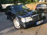 Mercedes-Benz E 320 