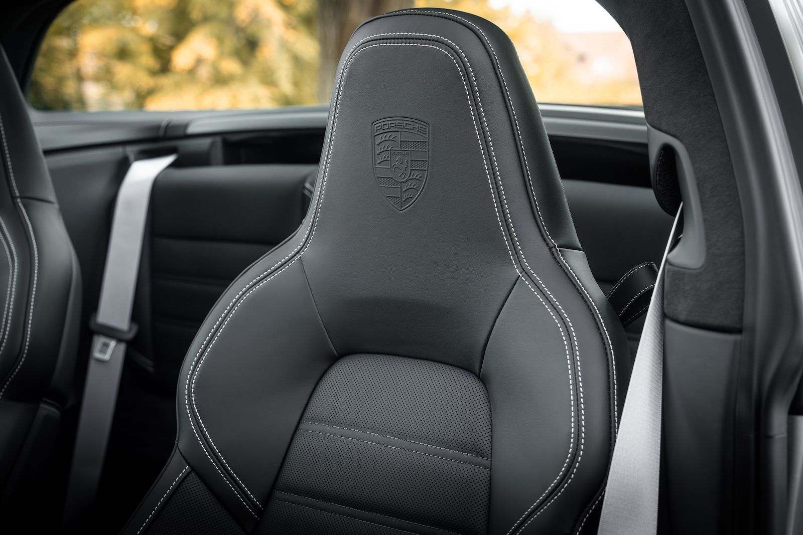 Fahrzeugabbildung Porsche 911 992 .2 Targa 4 GTS T-Hyb. BURMESTER|LIFT|930