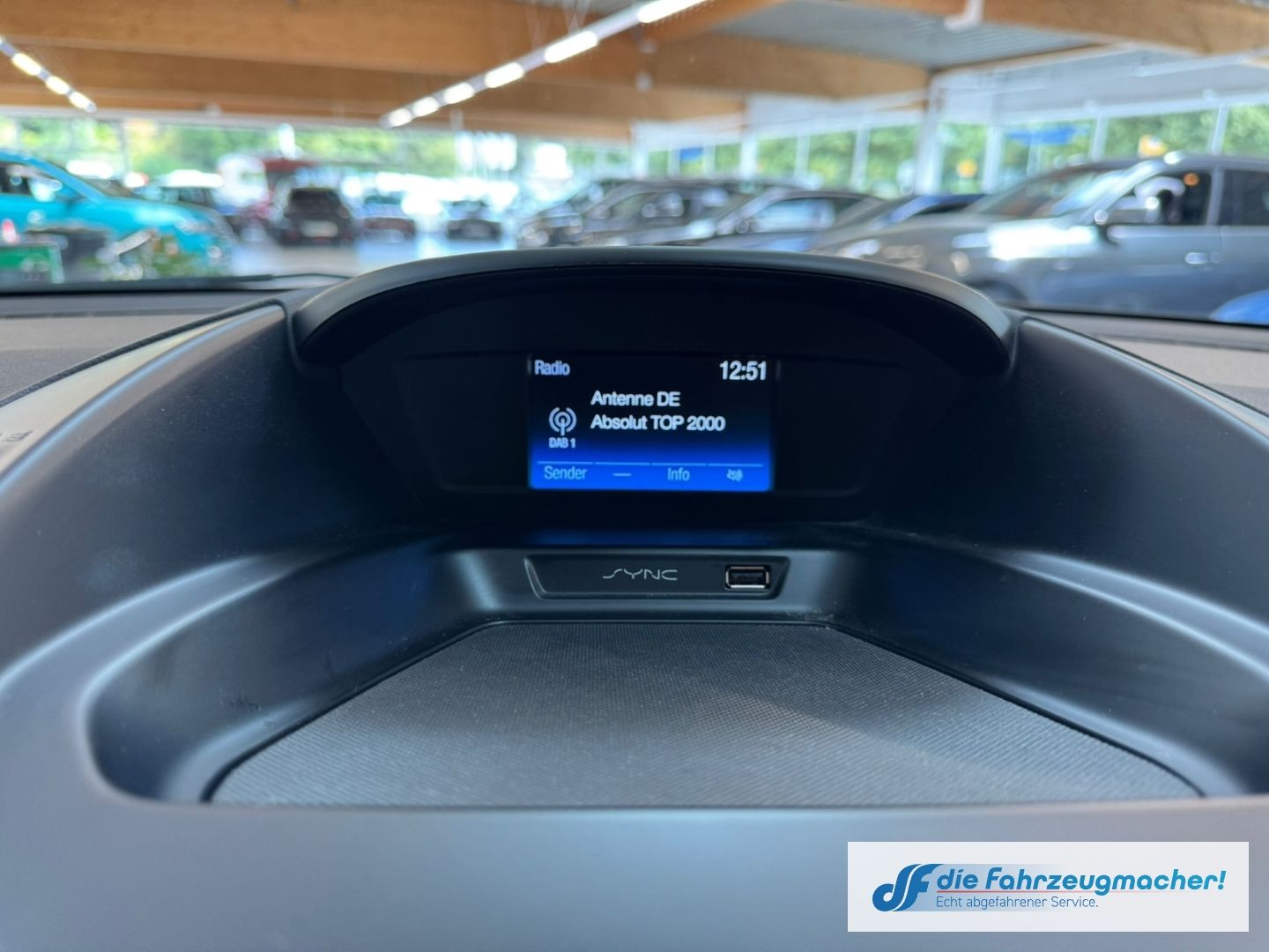 Fahrzeugabbildung Ford Kuga Trend 1.5 EcoBoost EU6d-T DAB SHZ LenkradHZ