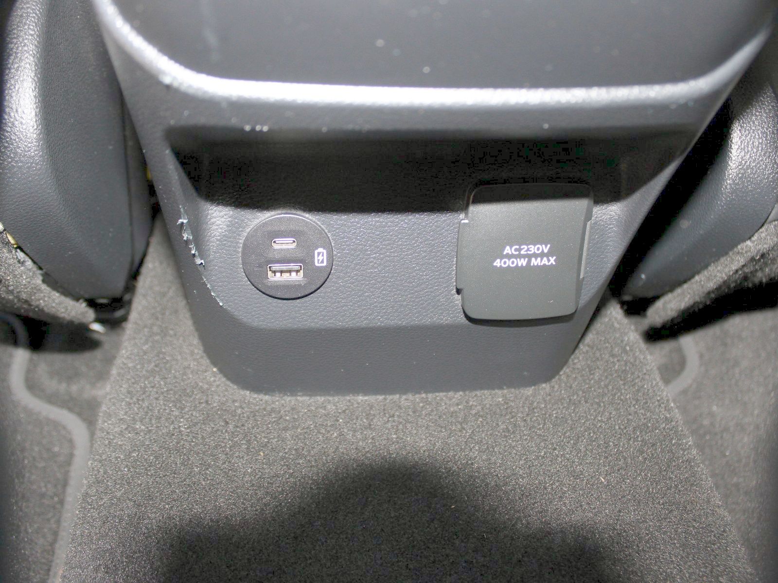 Fahrzeugabbildung Ford Ranger Platinum e-4WD Doppelkabine