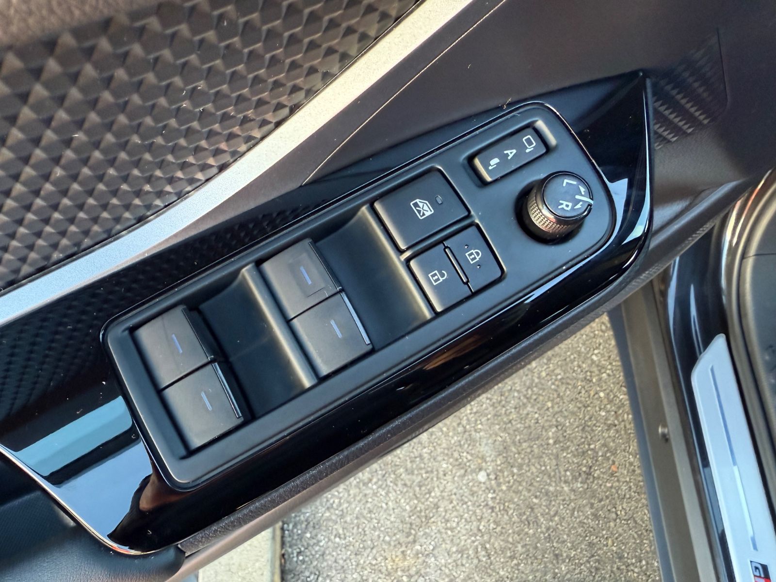 Fahrzeugabbildung Toyota C-HR Hybrid GR Sp.Black Edition-nur13.500km