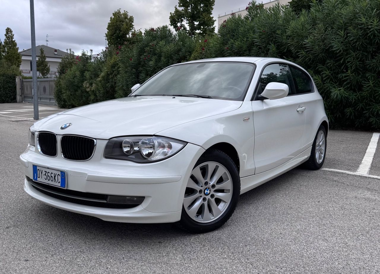 BMW BMW Bmw 116d Futura 2010